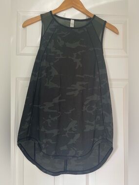 Lululemon tank top - size 8